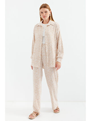 Bej-Açık Kahverengi