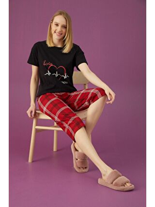 Siyah-Kırmızı-Beyaz