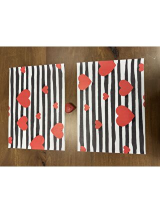 Siyah-Beyaz-Kırmızı