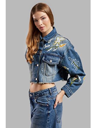 it's basic Mavi Kadın Jean Rengi 2S575 Crop Fit Çiçek Nakışlı Tasarım Ceket