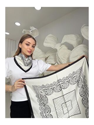 Siyah-Beyaz-Açık Gri