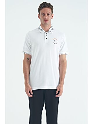 TOMMYLIFE Beyaz Yazı Nakışlı Baskı Detaylı Standart Kalıp Polo Yaka Erkek T-Shirt - 88239