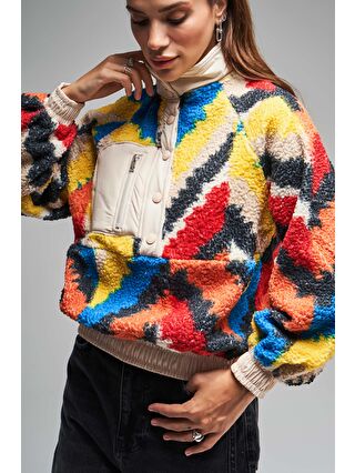 Kırmızı-Siyah-Beyaz