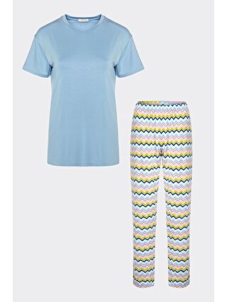 Pembe-Açık Mavi-Sarı