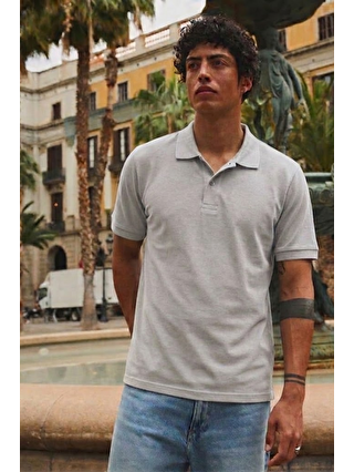 Gri