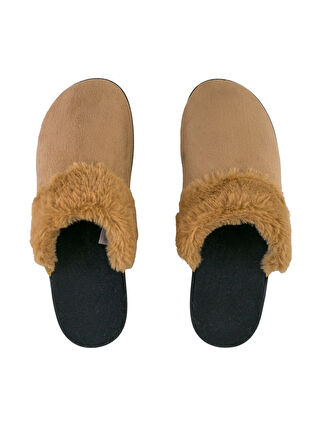 لون العشب الأخضر الداكن