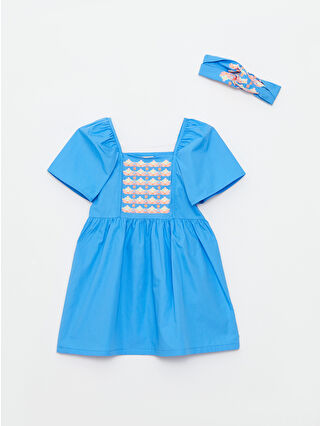 لون أخضر باهت