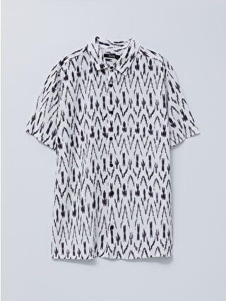 لون أبيض مطبوع