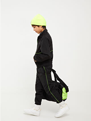 لون فانيلا مطبوع