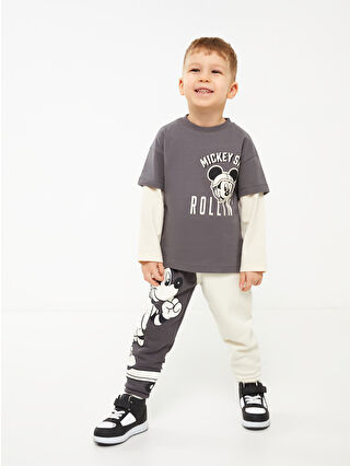 لون وردي ترابي