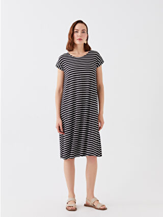 لون فانيلا مخطط