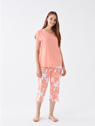 LCW DREAM V Yaka Desenli Kısa Kollu Kadın Kaprili Pijama Takımı