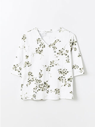 لون أبيض مطبوع