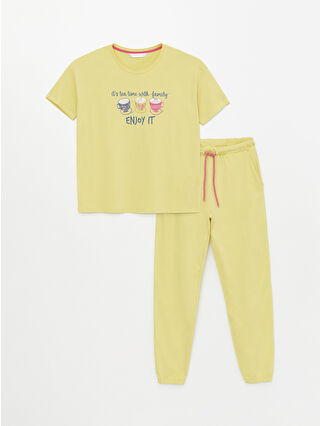 لون مرجاني باهت