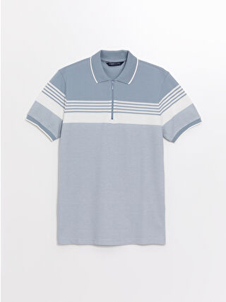 لون أزرق فاتر مخطط