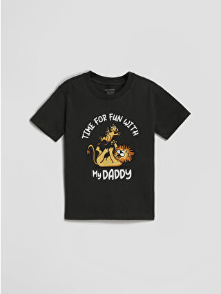 لون أخضر متوسط