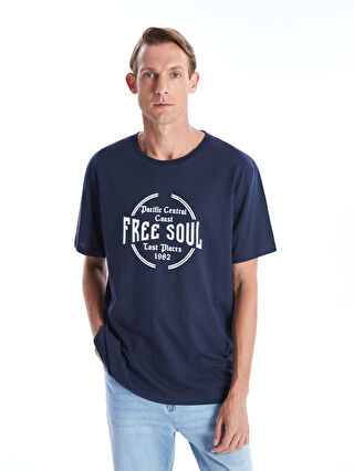 لون أحمر باهت