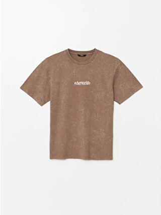 لون بني فاتح