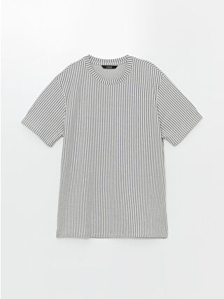 لون أزرق نيلي فاتح مخطط