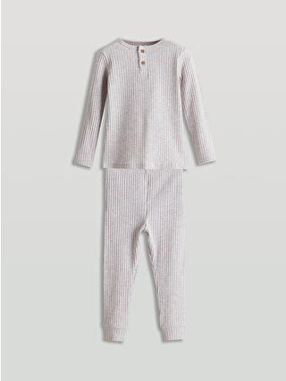 لون المغرة الأصفر