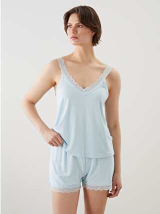 لون مرجاني باهت