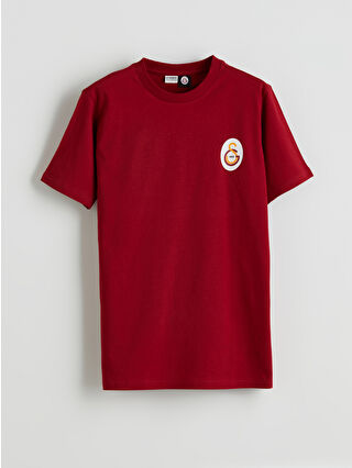 لون أحمر داكن