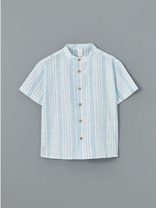 لون أزرق فاتر مخطط