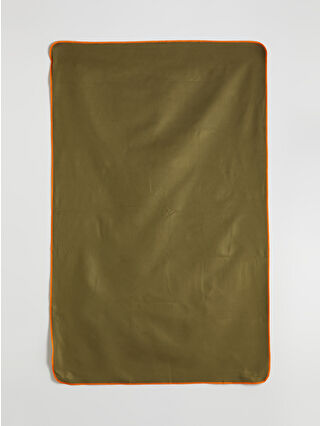 لون كحلي-بيج