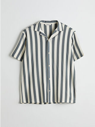 لون أخضر فاقع