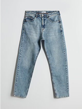 لون أخضر فاقع