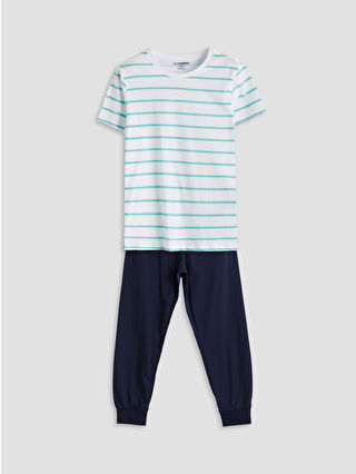 لون أبيض مطبوع