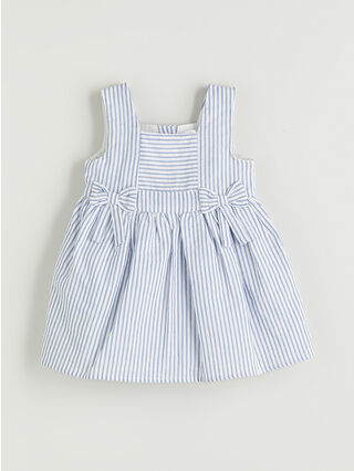 لون أزرق فاتح مخطط