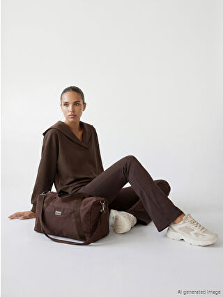 لون بني مائل إلى الأحمر