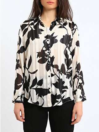 لون فانيلا مطبوع