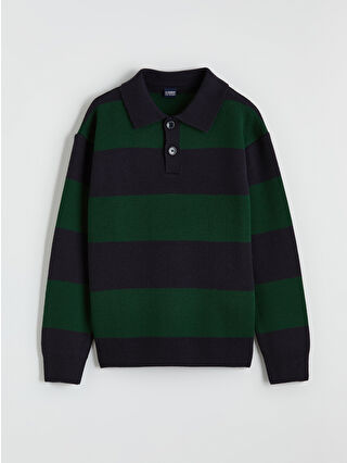 لون أخضر متوسط مخطط