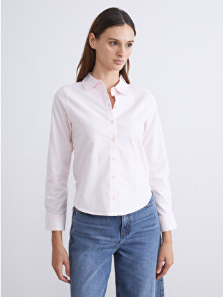 لون وردي باهت