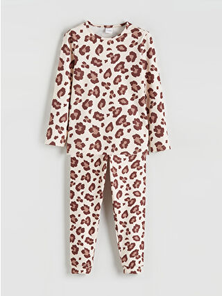 لون وردي فاتح مطبوع