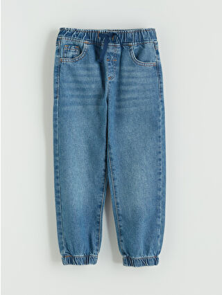 لون أخضر فاقع