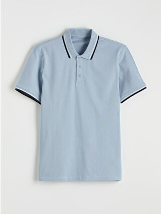 لون كاكي باهت