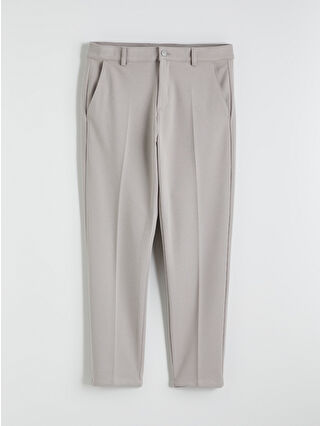 لون كاكي فاتح