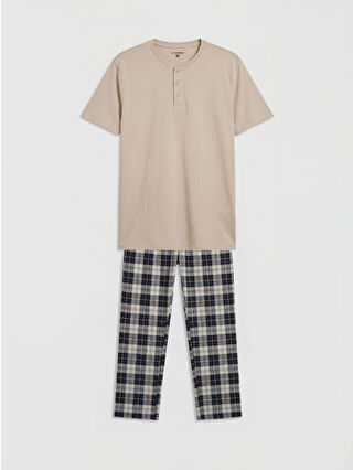 لون كاميل تشيك