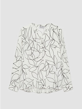 لون أبيض مطبوع