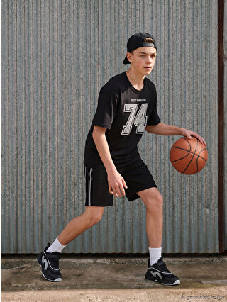 أرجواني داكن