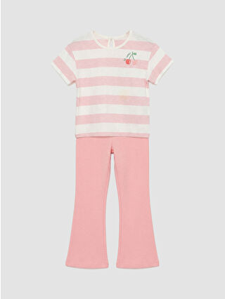 لون مرجاني باهت مخطط