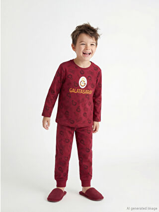 لون أحمر ساطع مطبوع