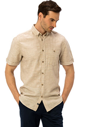 لون العشب الأخضر الداكن