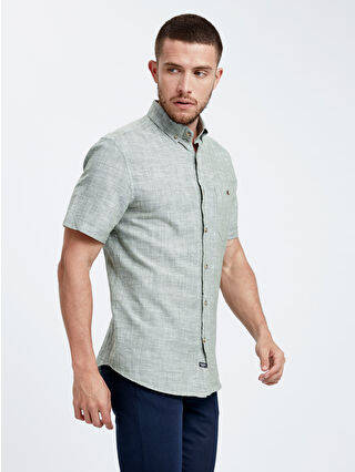 لون أزرق بترولي