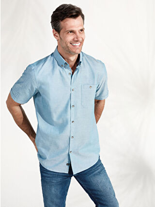 لون أزرق بترولي داكن