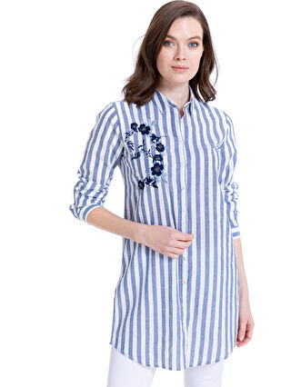 لون أزرق فاتر مخطط