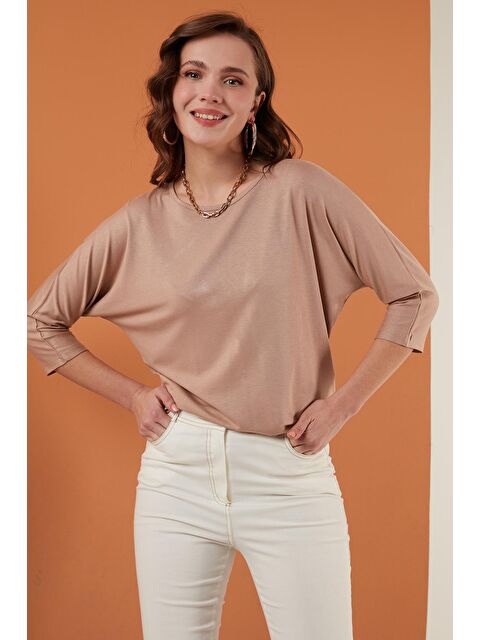 Lela Bisiklet Yaka Truvakar Kol Kadın Tişört 5861416Y - S000000384-19413